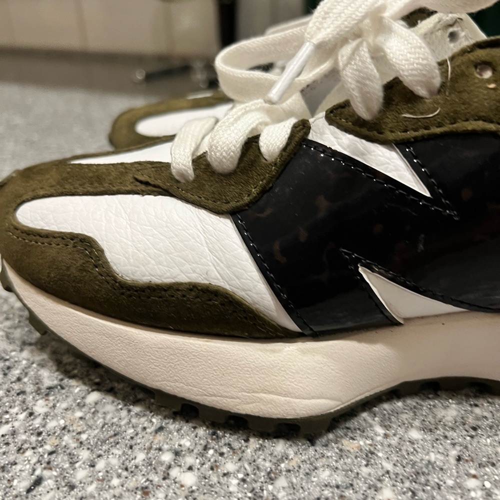 New Balance Olive Green White Black Retro Runner Sneakers - Picture 4 of 11
